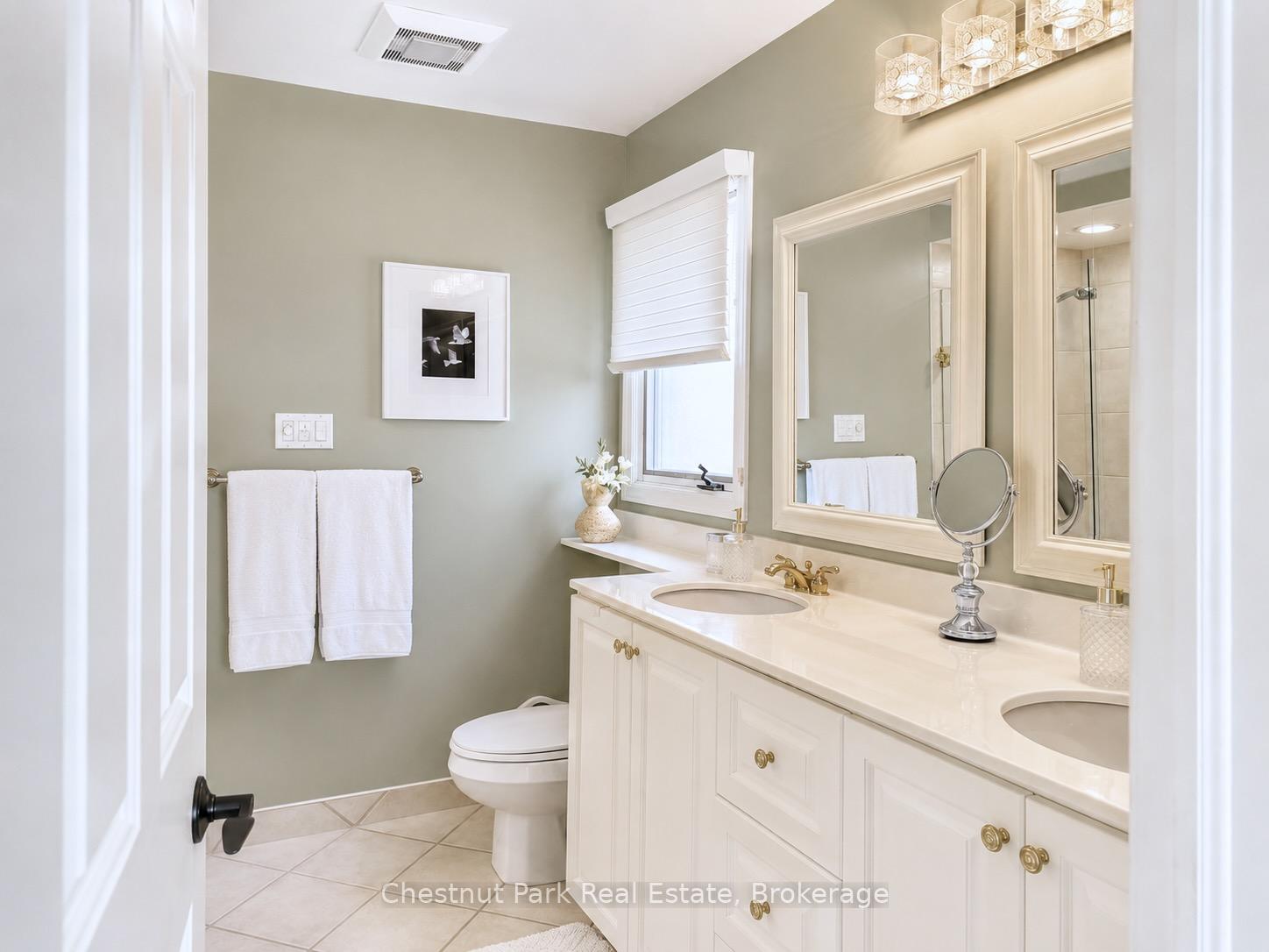 Photo 20 of 2052 Chippewa Trail, Mississauga, Sheridan — HOMEH