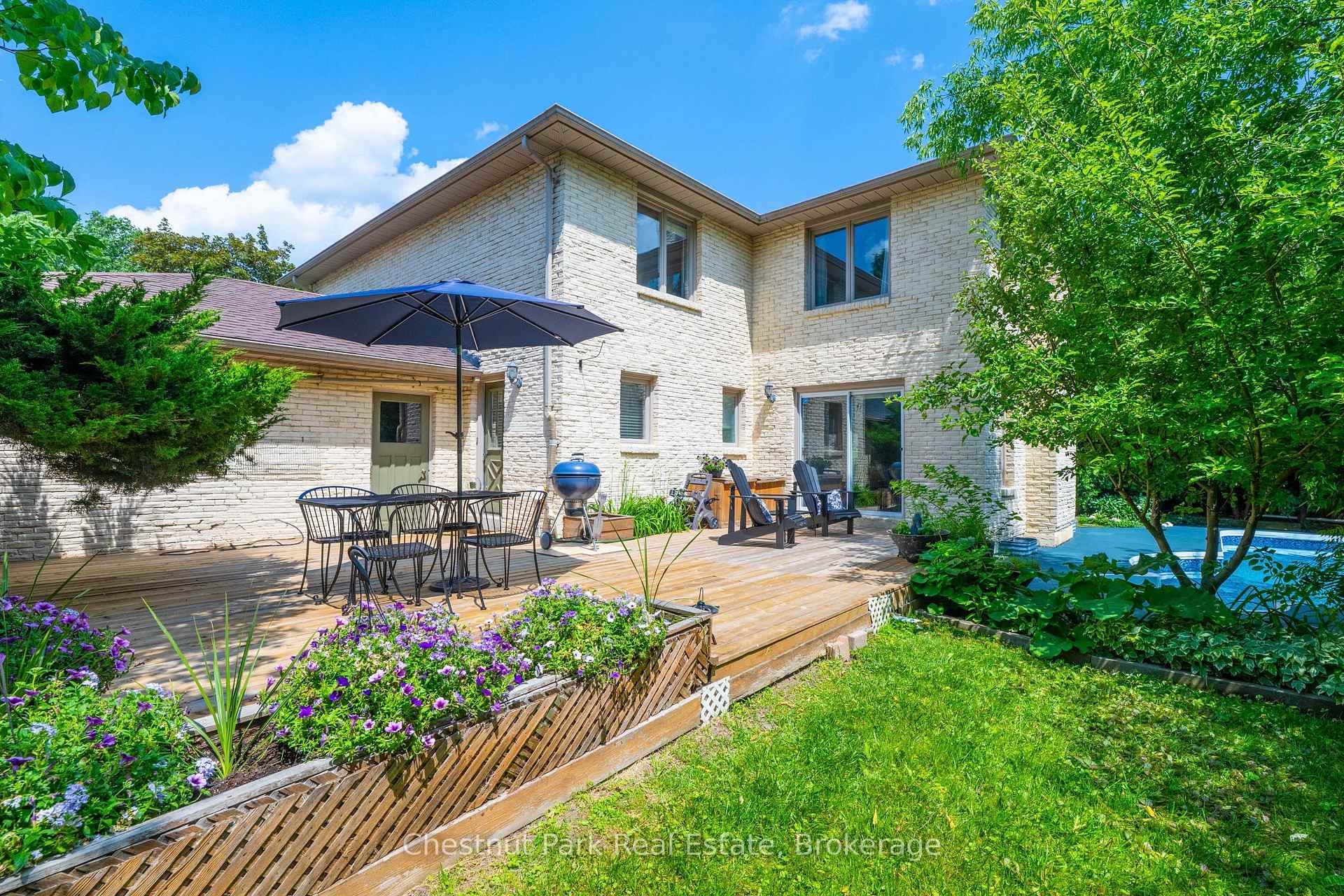 Photo 32 of 2052 Chippewa Trail, Mississauga, Sheridan — HOMEH