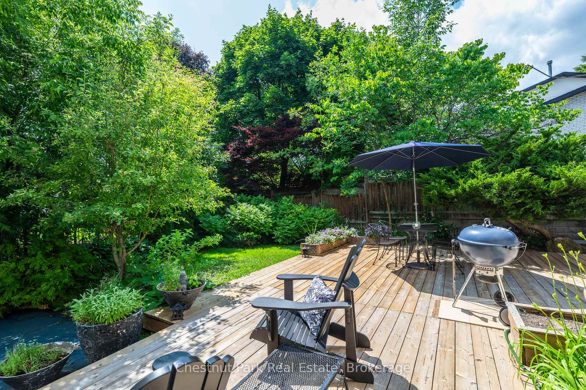 Photo 35 of 2052 Chippewa Trail, Mississauga, Sheridan — HOMEH