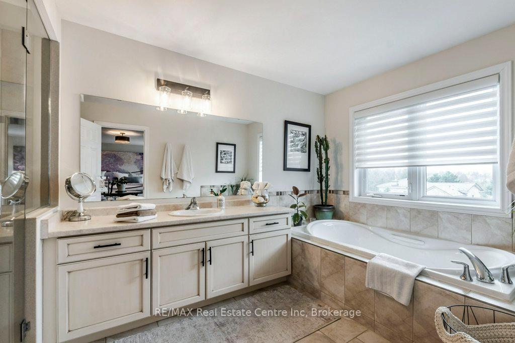 Photo 23 of 137 Millview Court, Guelph/Eramosa, Rockwood — HOMEH