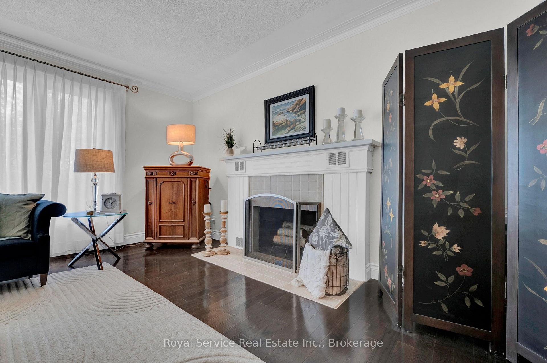 Photo 8 of 801 King Street, Whitby, Downtown Whitby — HOMEH