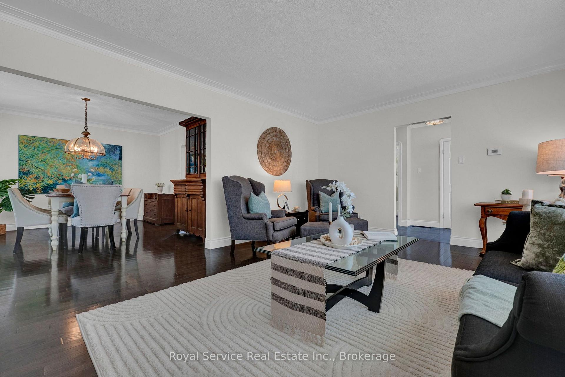 Photo 10 of 801 King Street, Whitby, Downtown Whitby — HOMEH