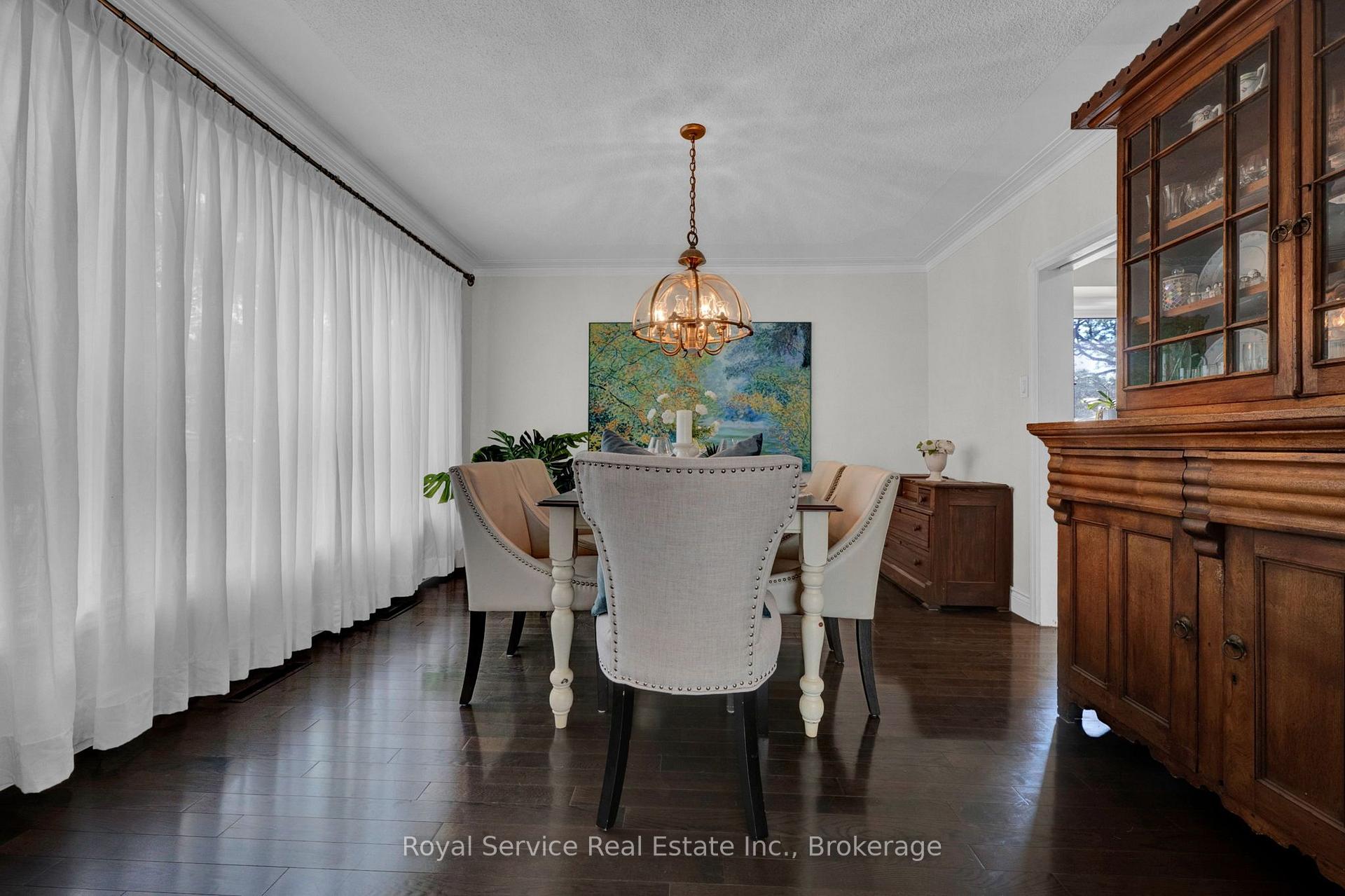 Photo 11 of 801 King Street, Whitby, Downtown Whitby — HOMEH