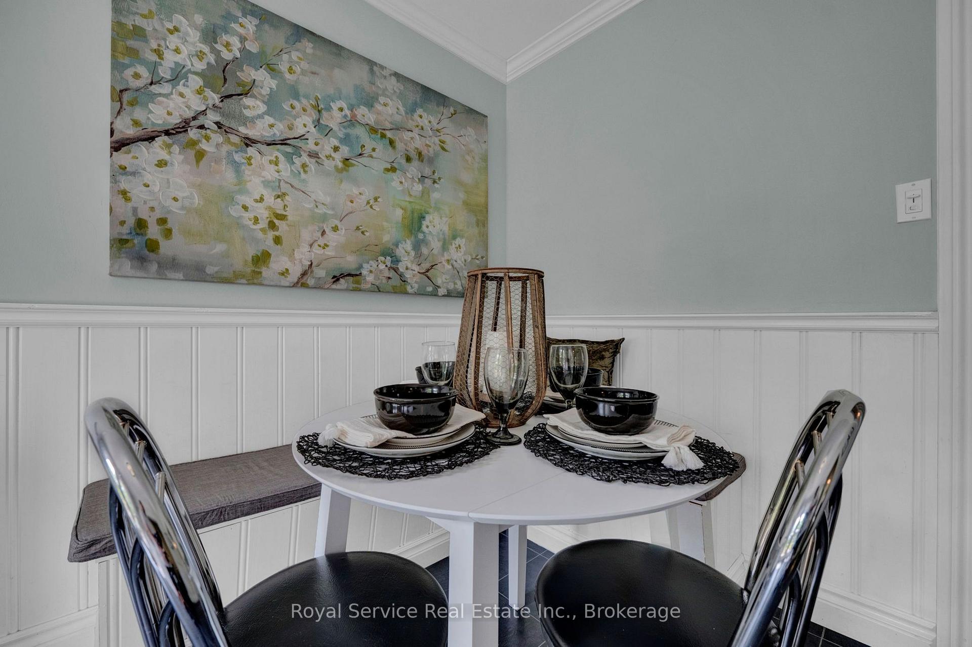 Photo 24 of 801 King Street, Whitby, Downtown Whitby — HOMEH