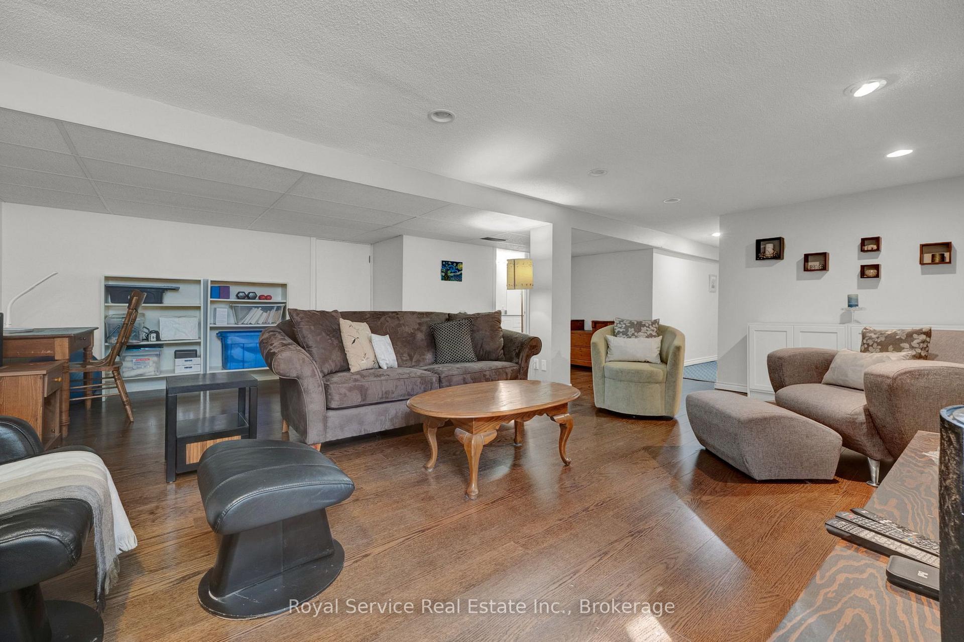 Photo 37 of 801 King Street, Whitby, Downtown Whitby — HOMEH