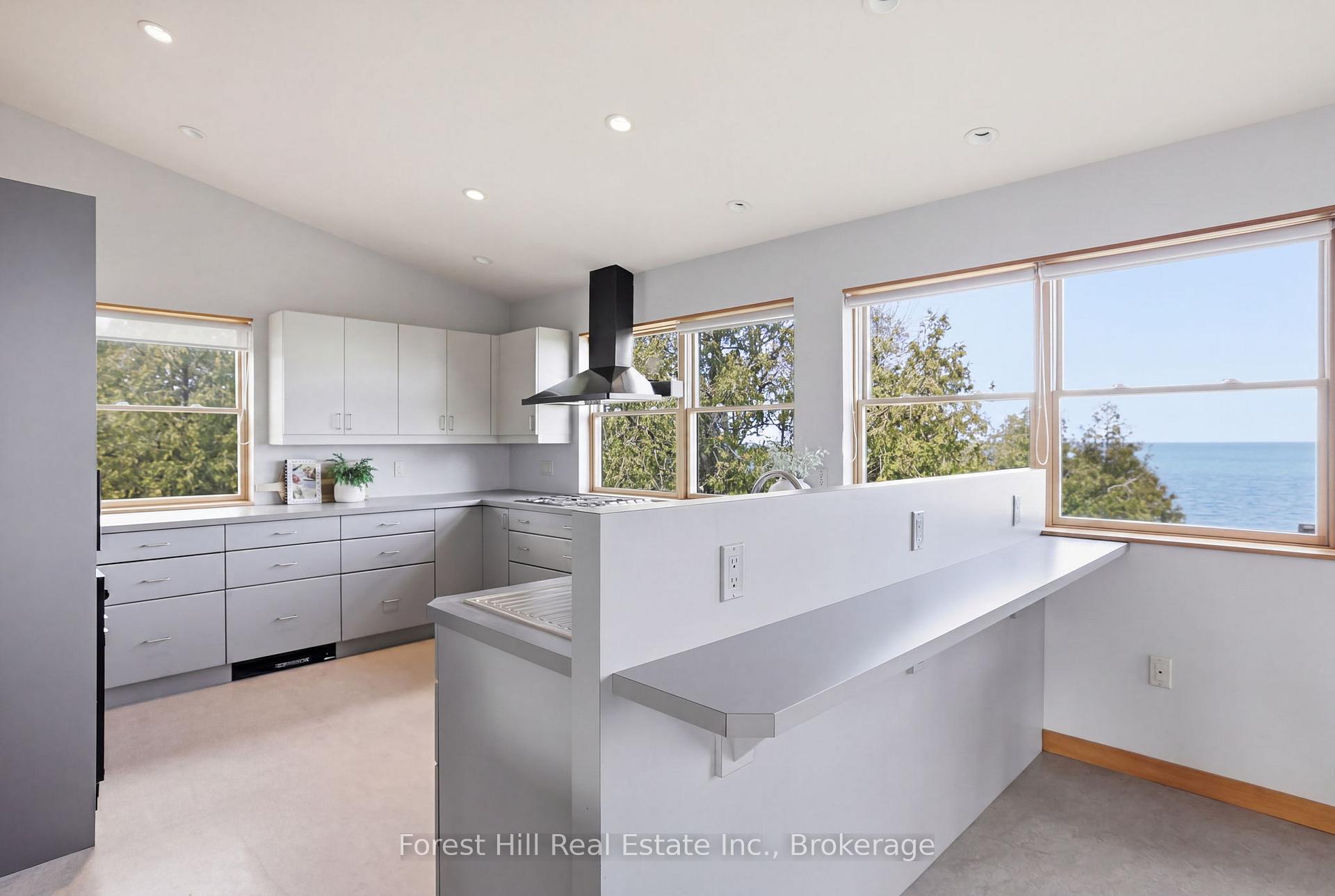 Photo 17 of 295 Lakeshore Road N, Meaford — HOMEH