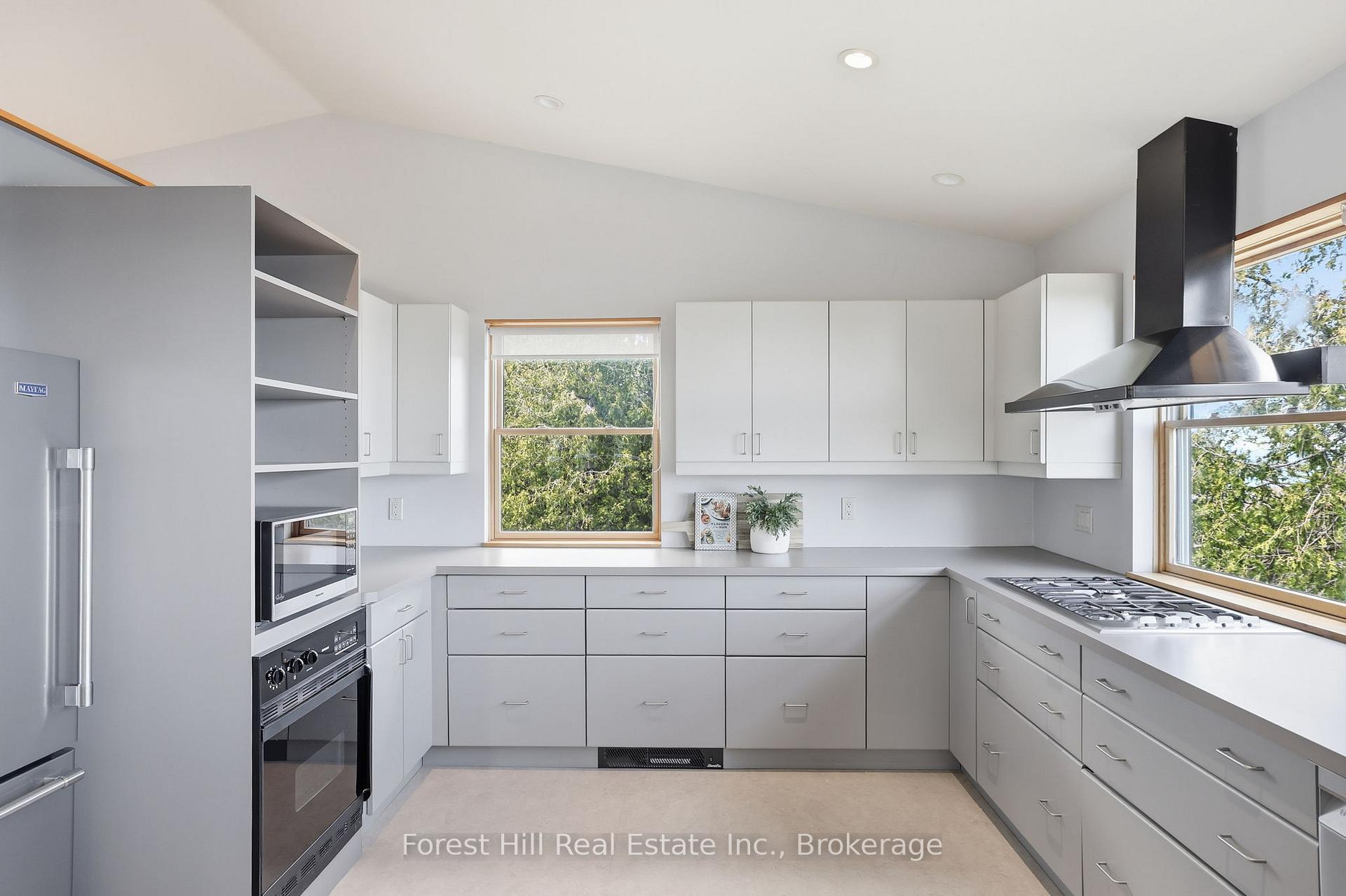 Photo 18 of 295 Lakeshore Road N, Meaford — HOMEH