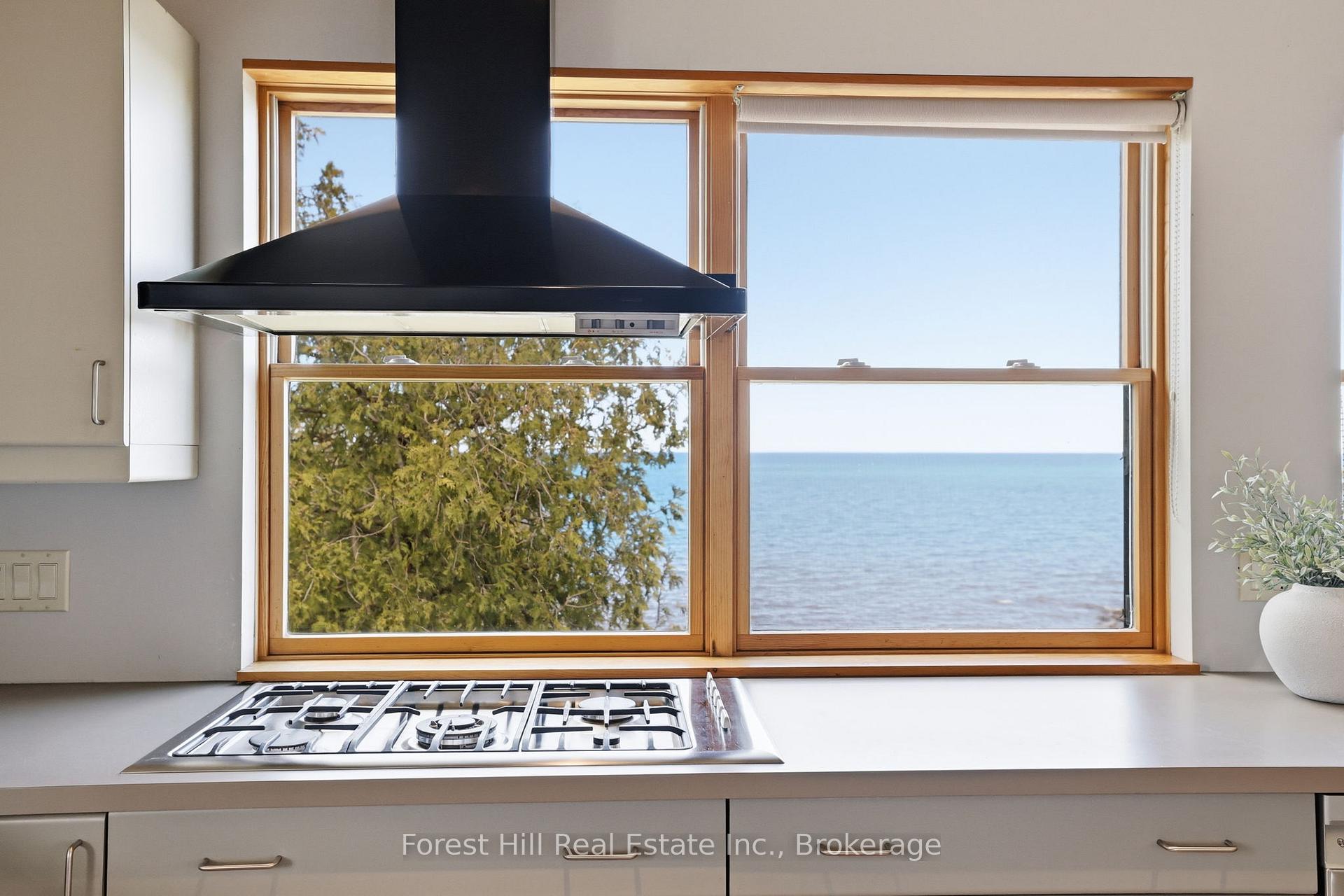 Photo 20 of 295 Lakeshore Road N, Meaford — HOMEH