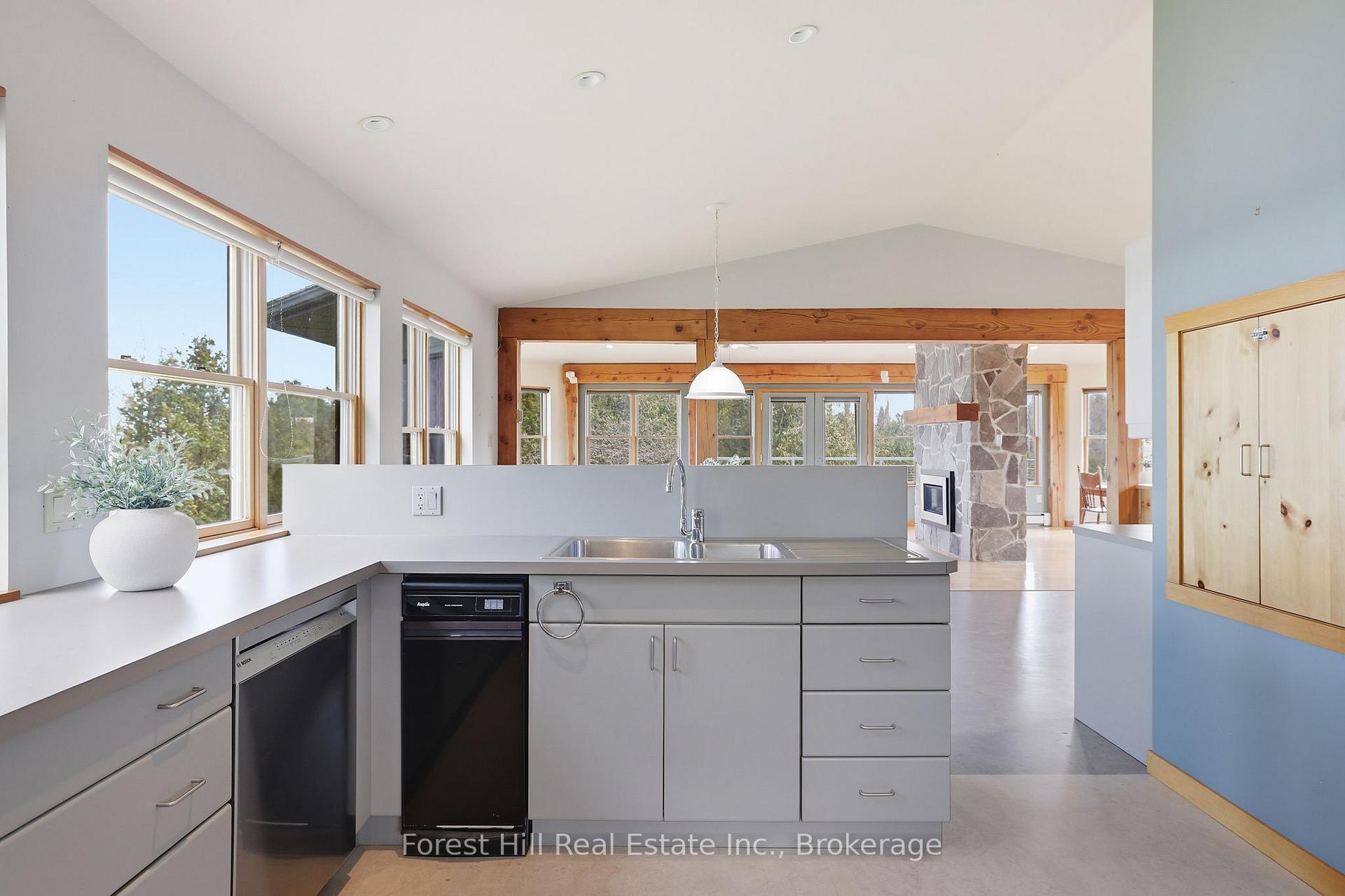 Photo 21 of 295 Lakeshore Road N, Meaford — HOMEH