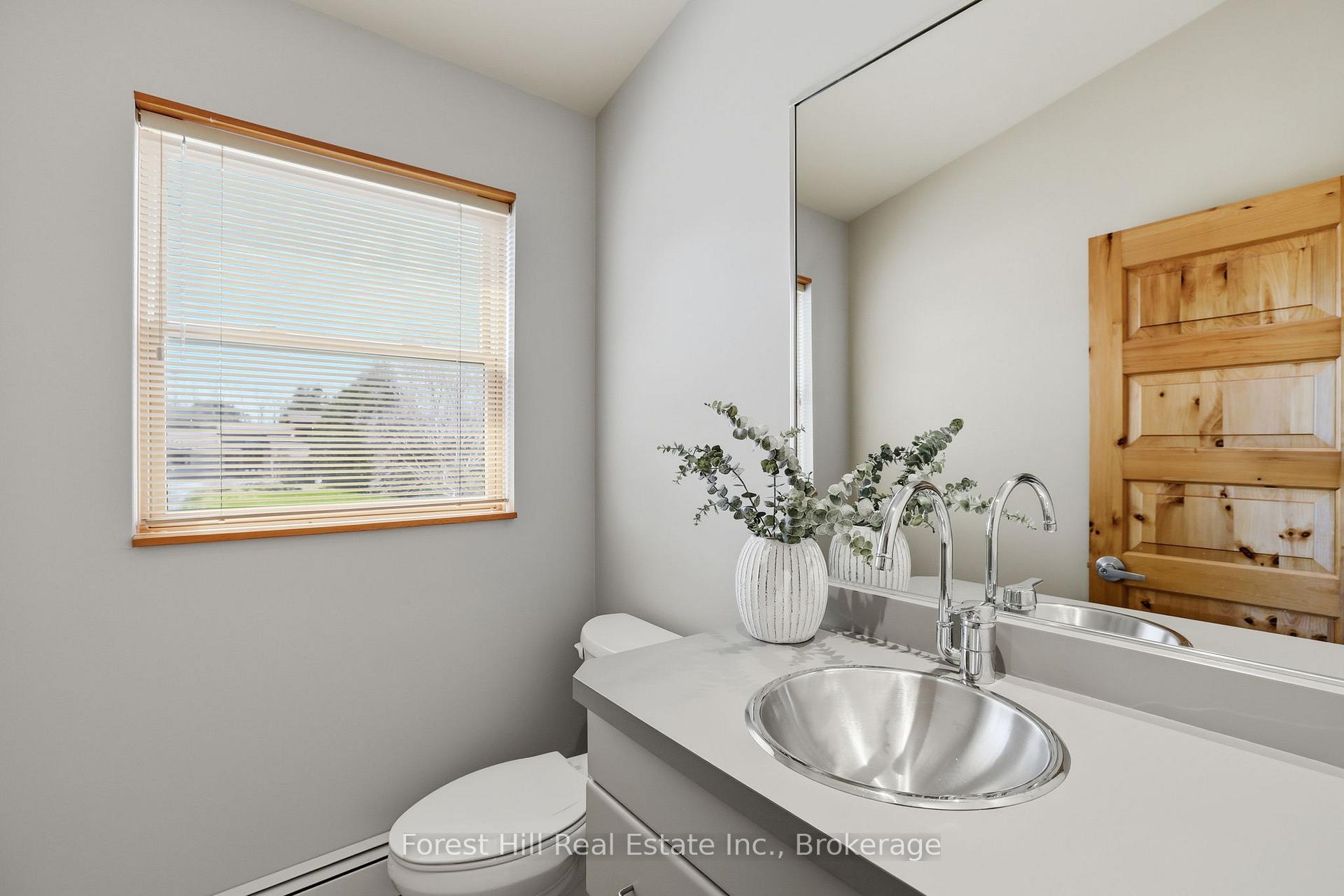 Photo 22 of 295 Lakeshore Road N, Meaford — HOMEH