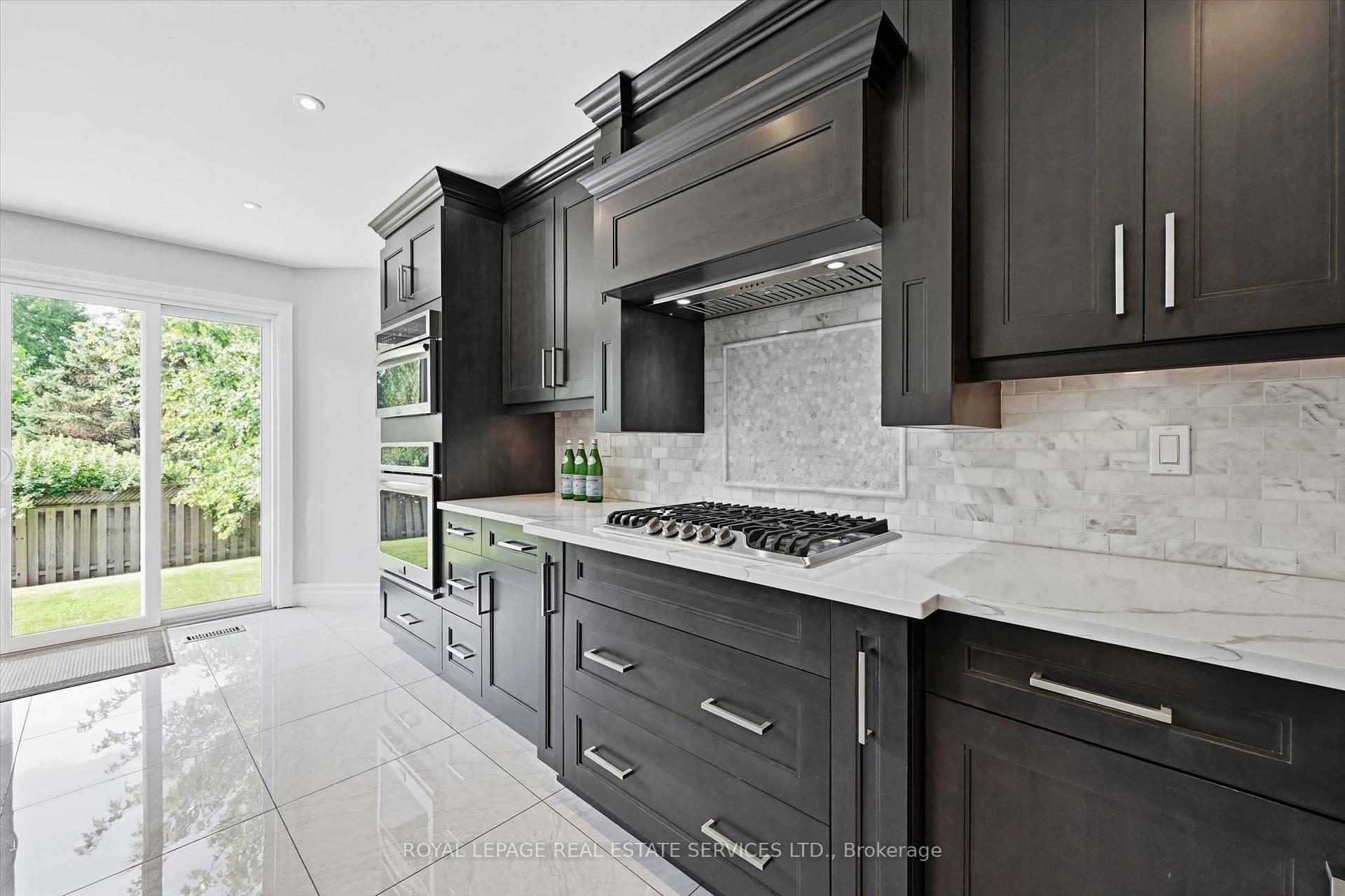 Photo 13 of 1170 Giles Gate, Oakville, Glen Abbey — HOMEH