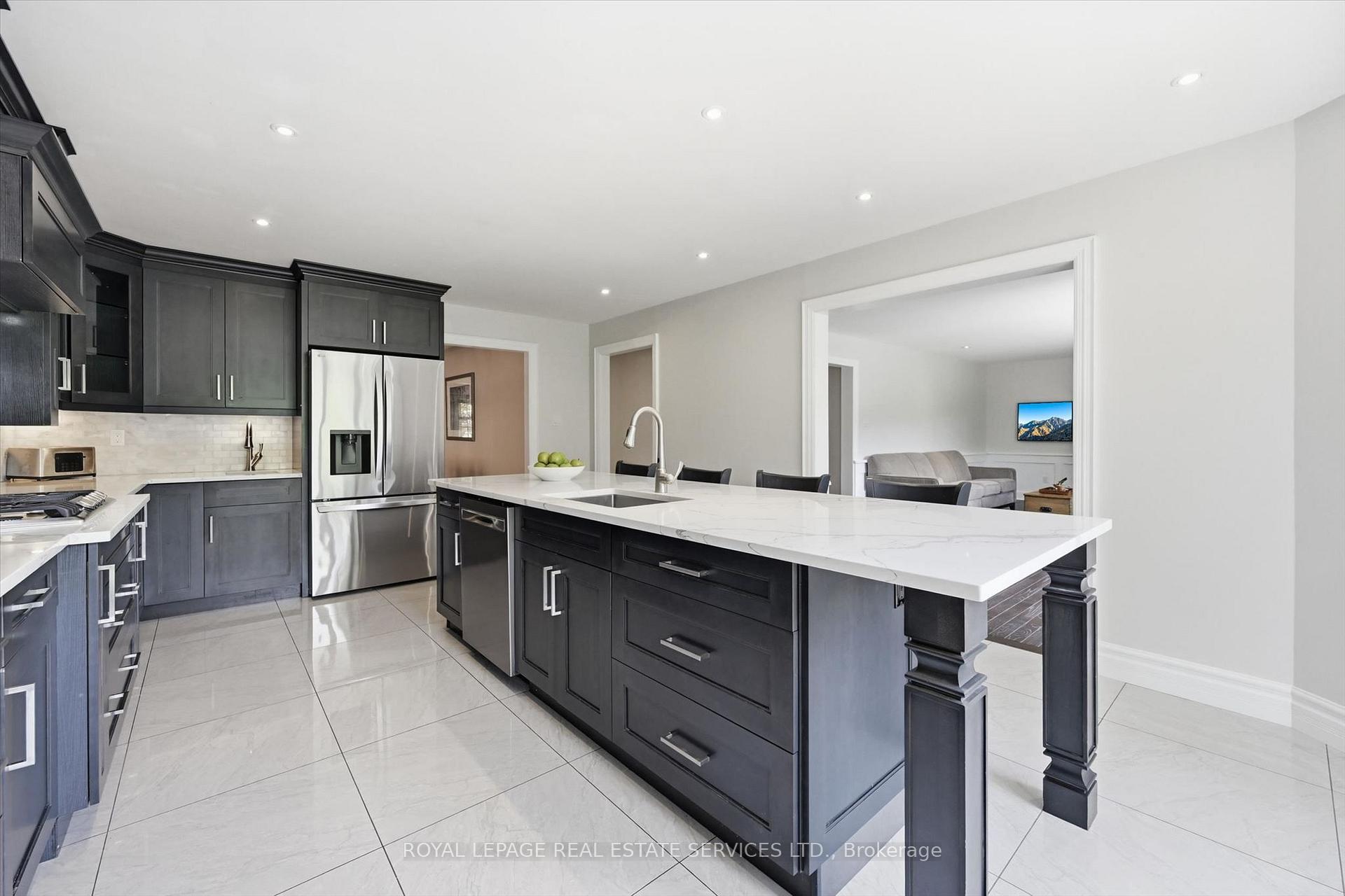 Photo 14 of 1170 Giles Gate, Oakville, Glen Abbey — HOMEH