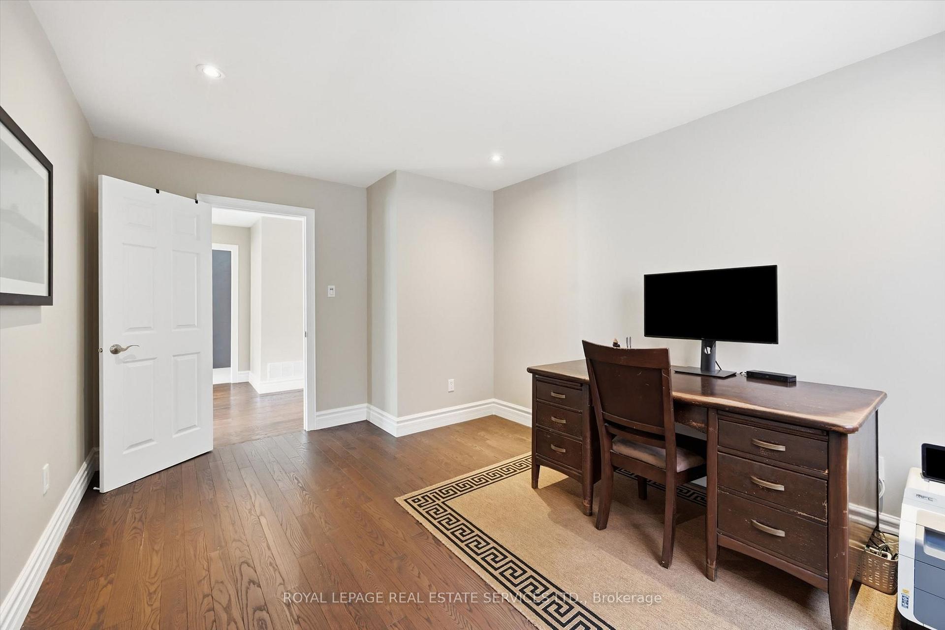 Photo 21 of 1170 Giles Gate, Oakville, Glen Abbey — HOMEH
