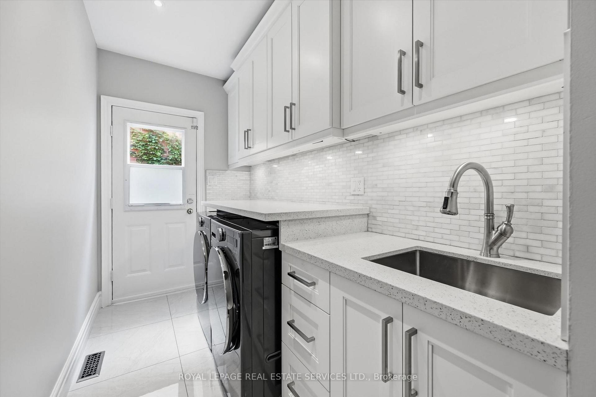 Photo 23 of 1170 Giles Gate, Oakville, Glen Abbey — HOMEH