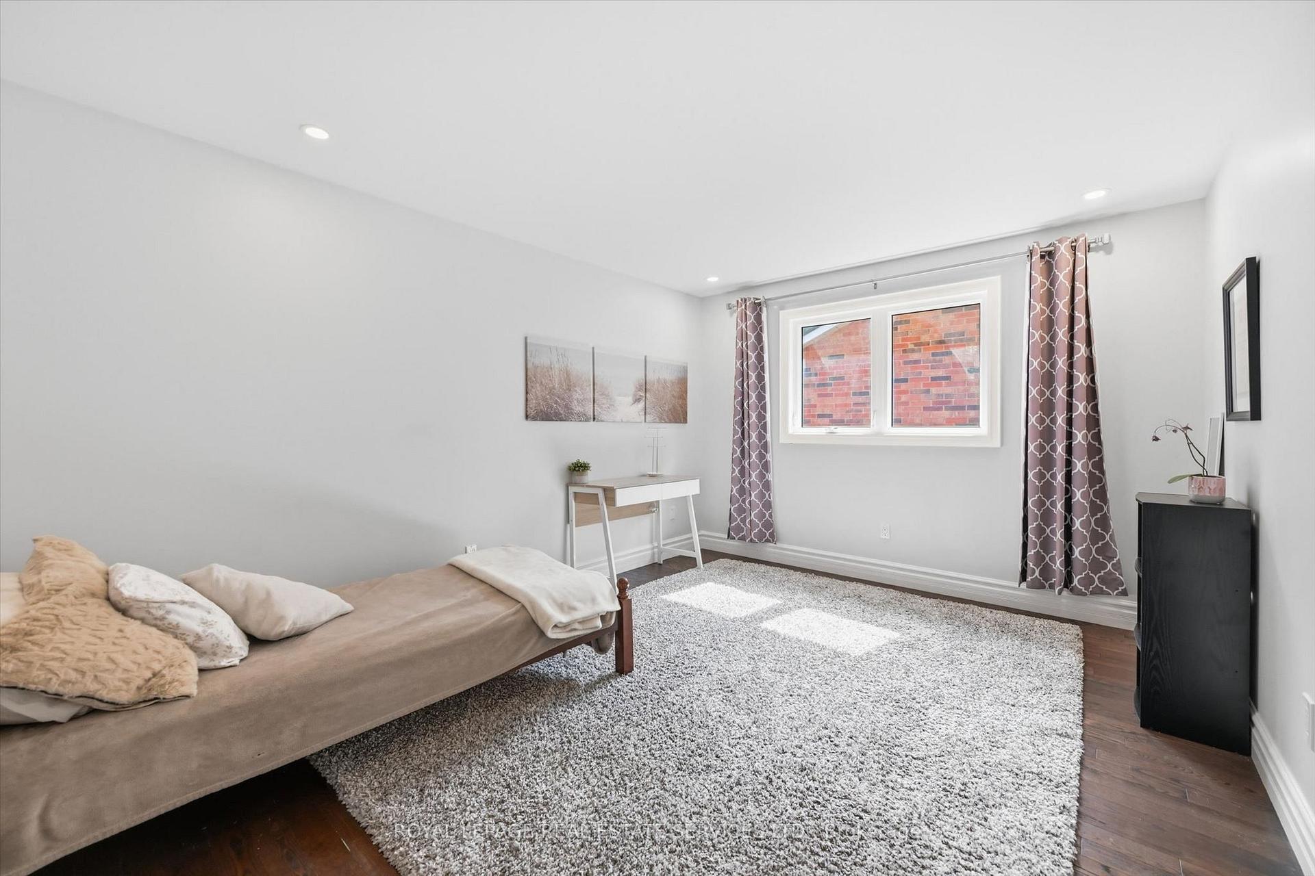 Photo 35 of 1170 Giles Gate, Oakville, Glen Abbey — HOMEH
