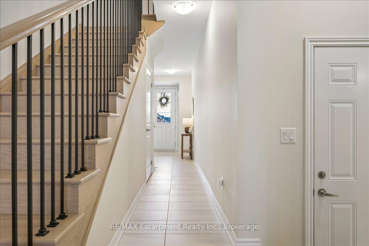 Photo 6 of 2092 Ellerston Common, Burlington, Tyandaga — HOMEH