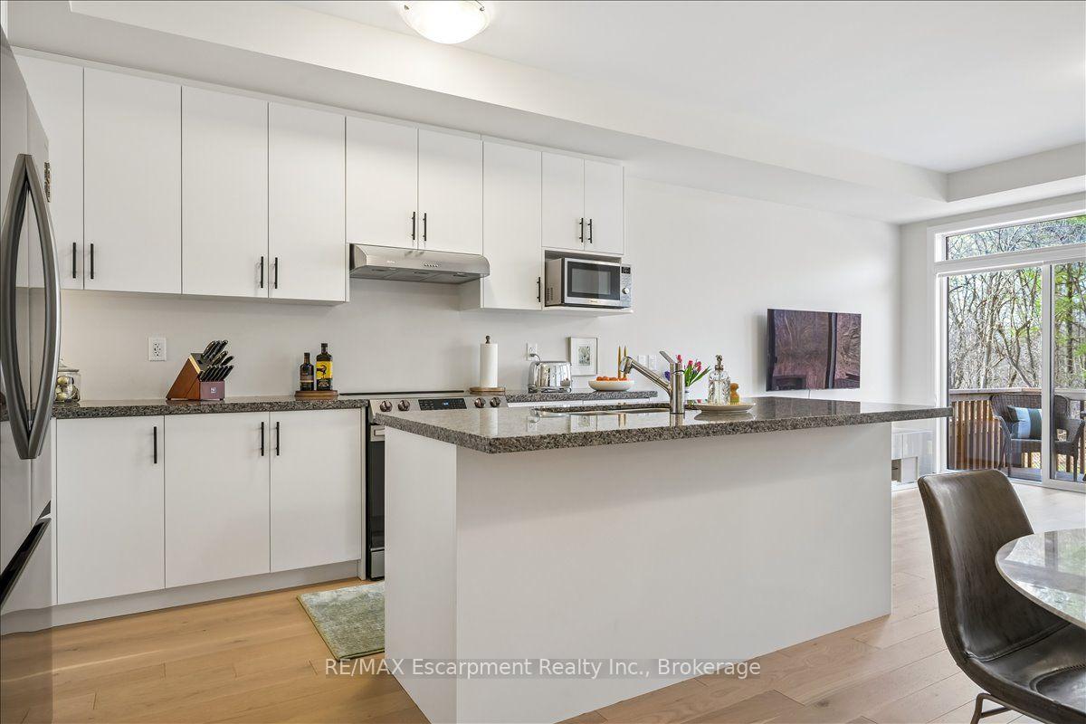 Photo 11 of 2092 Ellerston Common, Burlington, Tyandaga — HOMEH