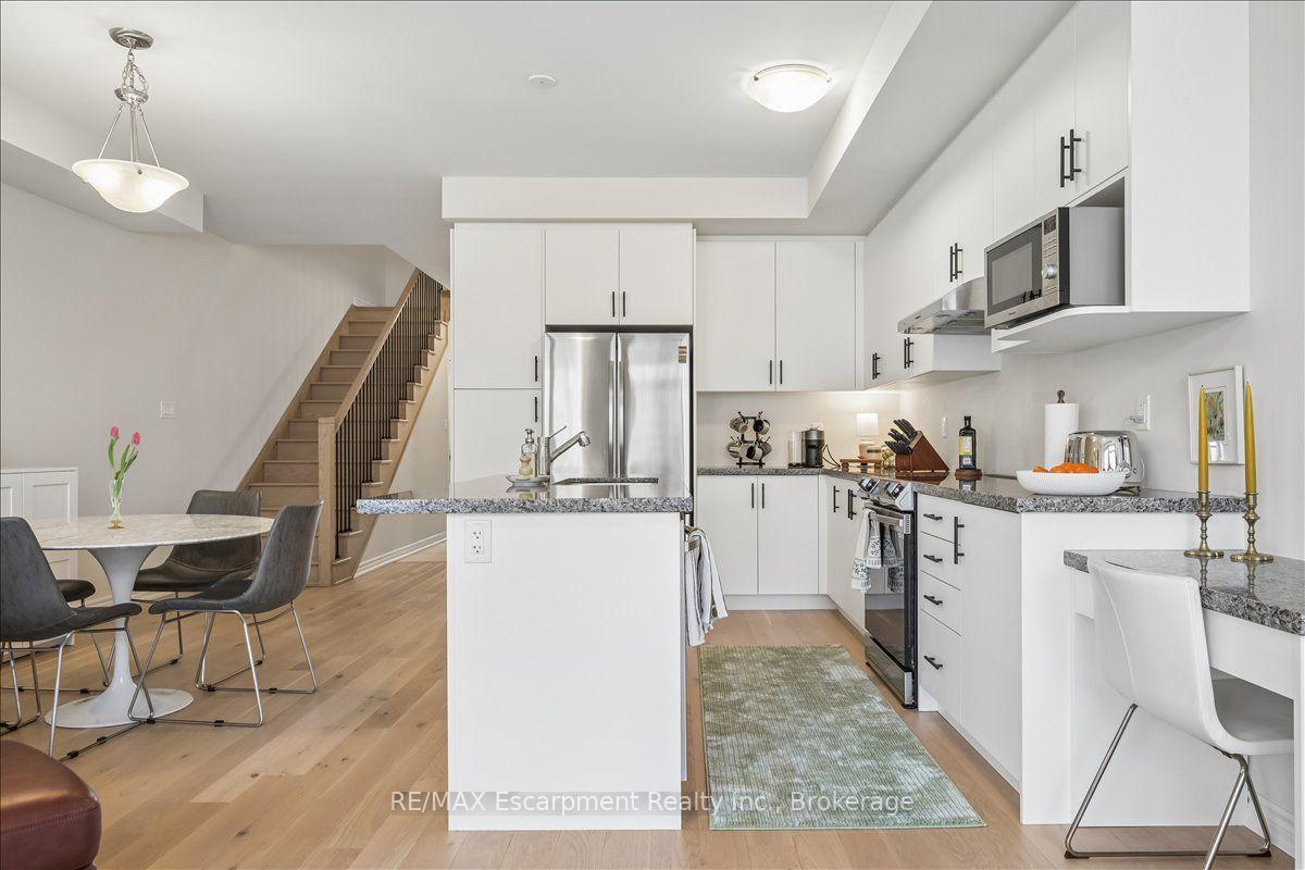 Photo 13 of 2092 Ellerston Common, Burlington, Tyandaga — HOMEH