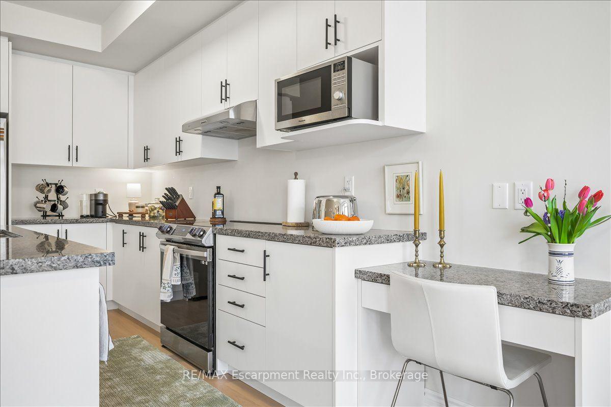 Photo 14 of 2092 Ellerston Common, Burlington, Tyandaga — HOMEH