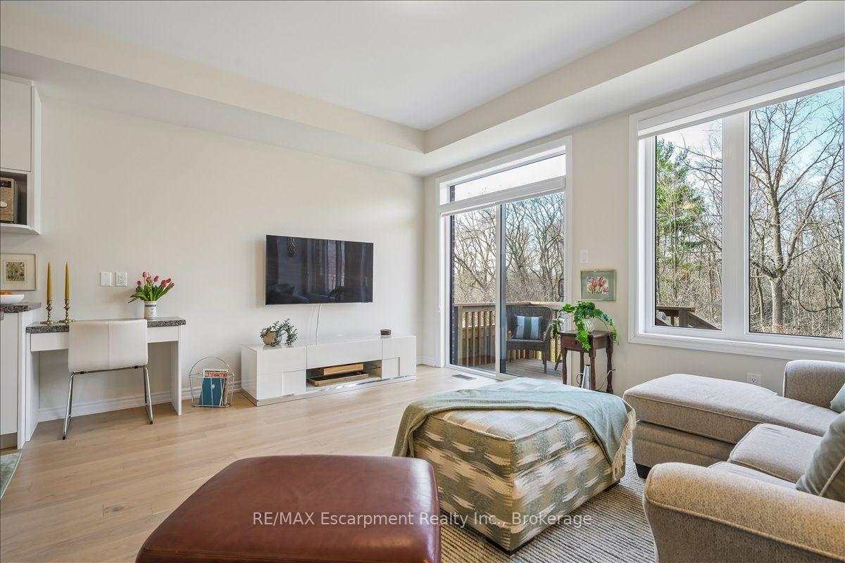 Photo 20 of 2092 Ellerston Common, Burlington, Tyandaga — HOMEH