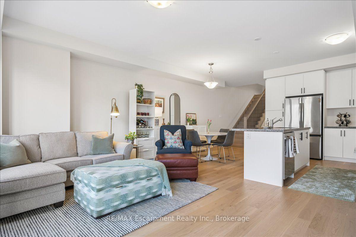 Photo 22 of 2092 Ellerston Common, Burlington, Tyandaga — HOMEH