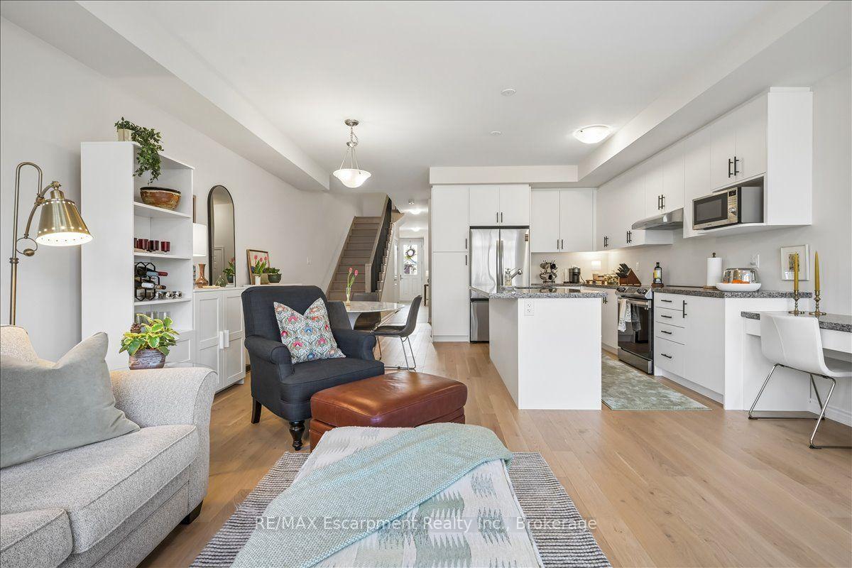 Photo 23 of 2092 Ellerston Common, Burlington, Tyandaga — HOMEH