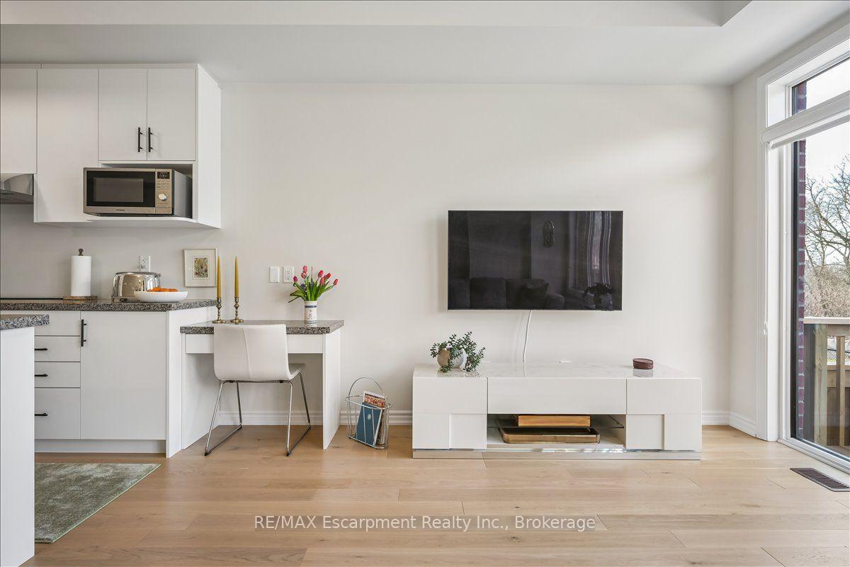 Photo 24 of 2092 Ellerston Common, Burlington, Tyandaga — HOMEH