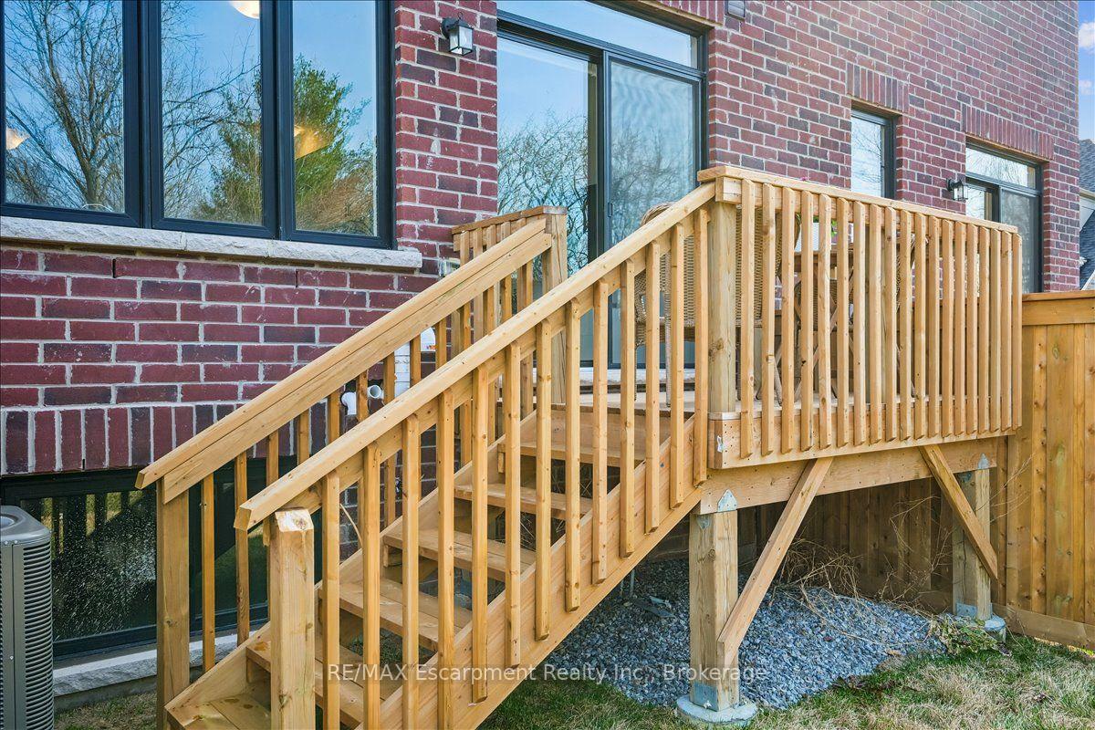 Photo 38 of 2092 Ellerston Common, Burlington, Tyandaga — HOMEH