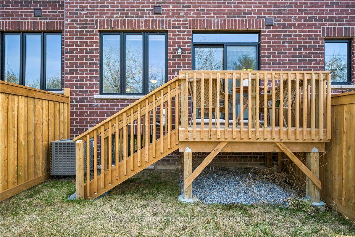Photo 39 of 2092 Ellerston Common, Burlington, Tyandaga — HOMEH