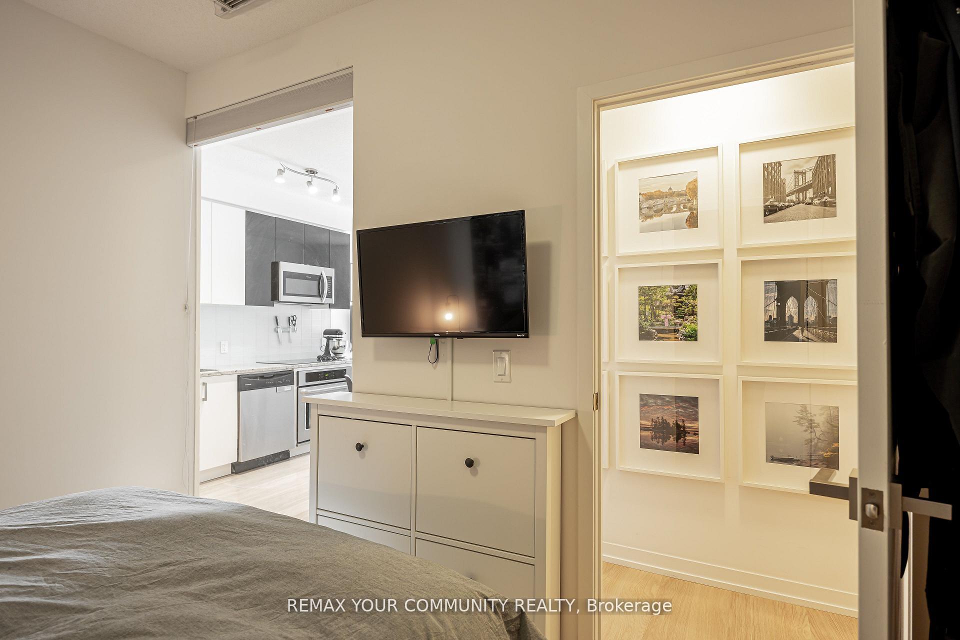 Photo 13 of Unit 724, 98 Lillian Street, Toronto, Mount Pleasant West — HOMEH