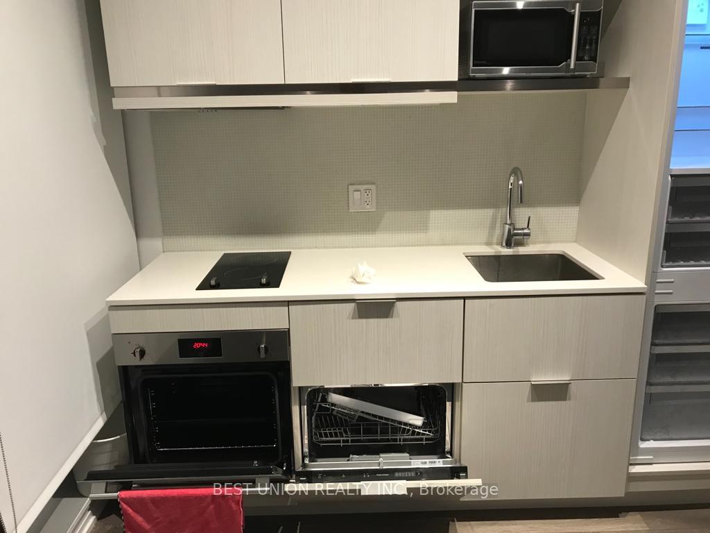 Photo 5 of Unit 5308, 197 Yonge Street, Toronto, Church-Yonge Corridor — HOMEH