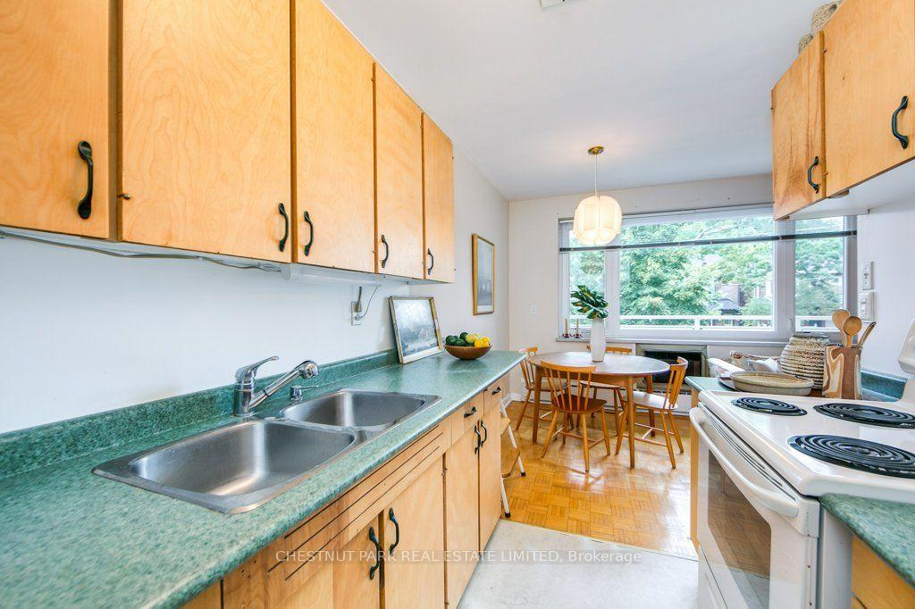 Photo 10 of Unit 201, 75 Scarborough Road, Toronto, The Beaches — HOMEH