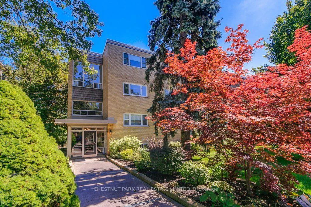 Photo 2 of Unit 201, 75 Scarborough Road, Toronto, The Beaches — HOMEH