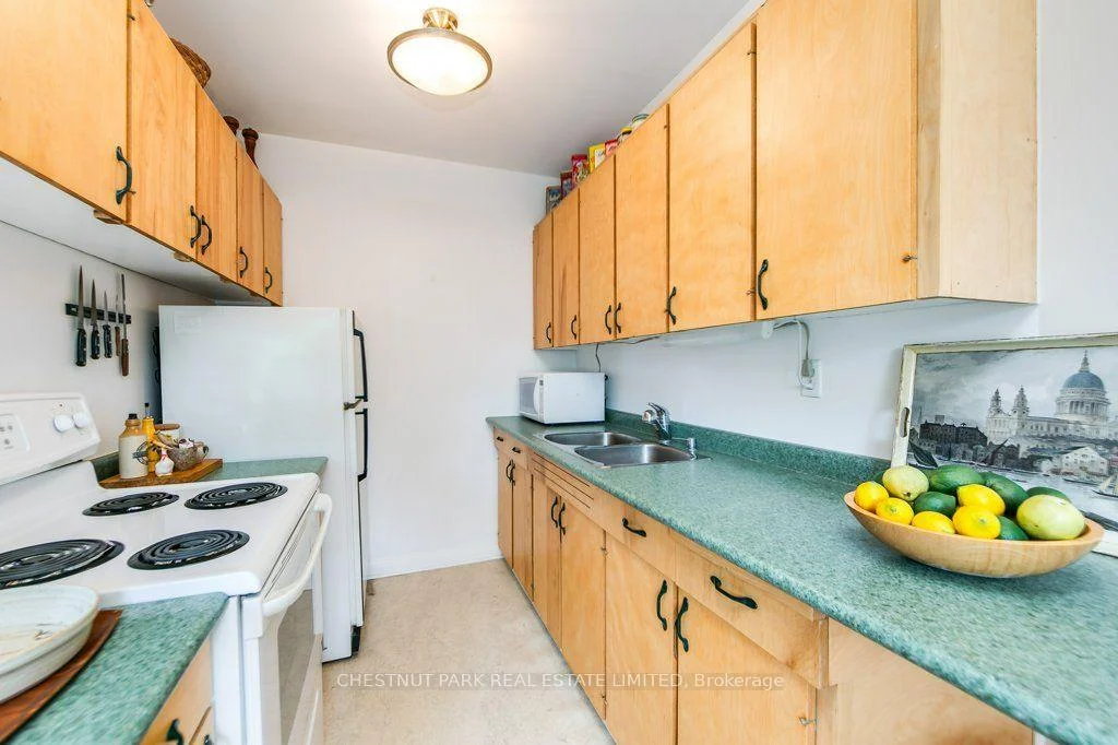 Photo 11 of Unit 201, 75 Scarborough Road, Toronto, The Beaches — HOMEH