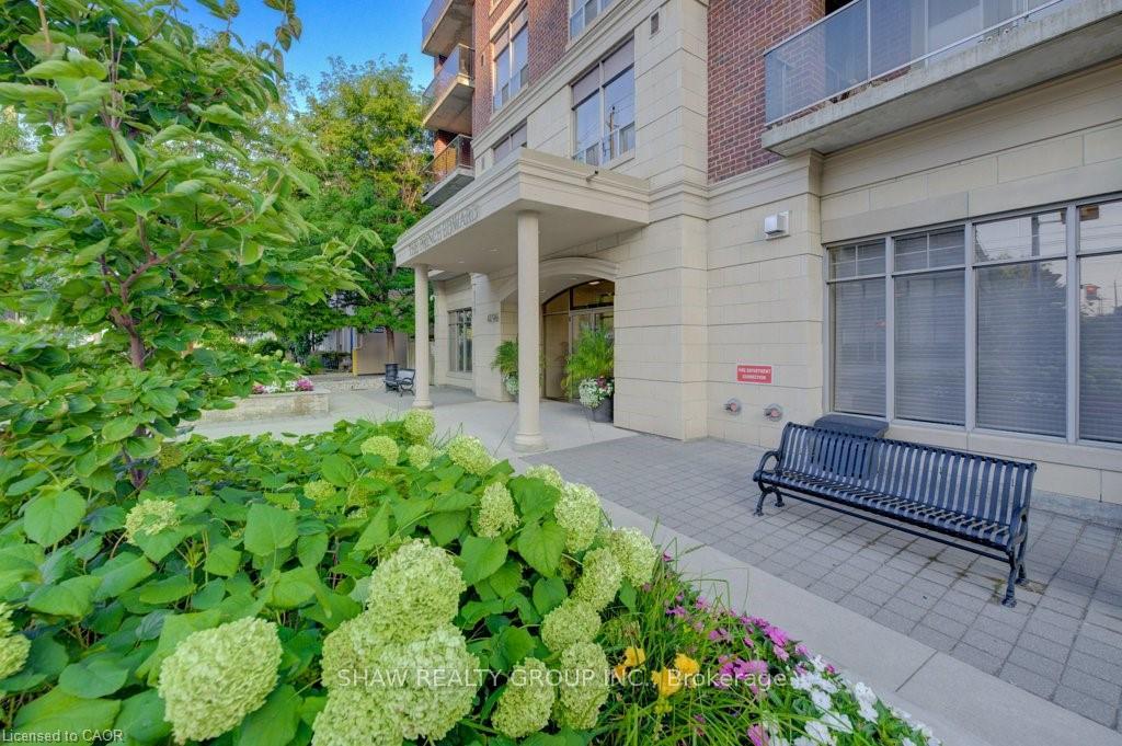 Photo 2 of Unit 309, 4196 Dundas Street, Etobicoke, Edenbridge-Humber Valley — HOMEH
