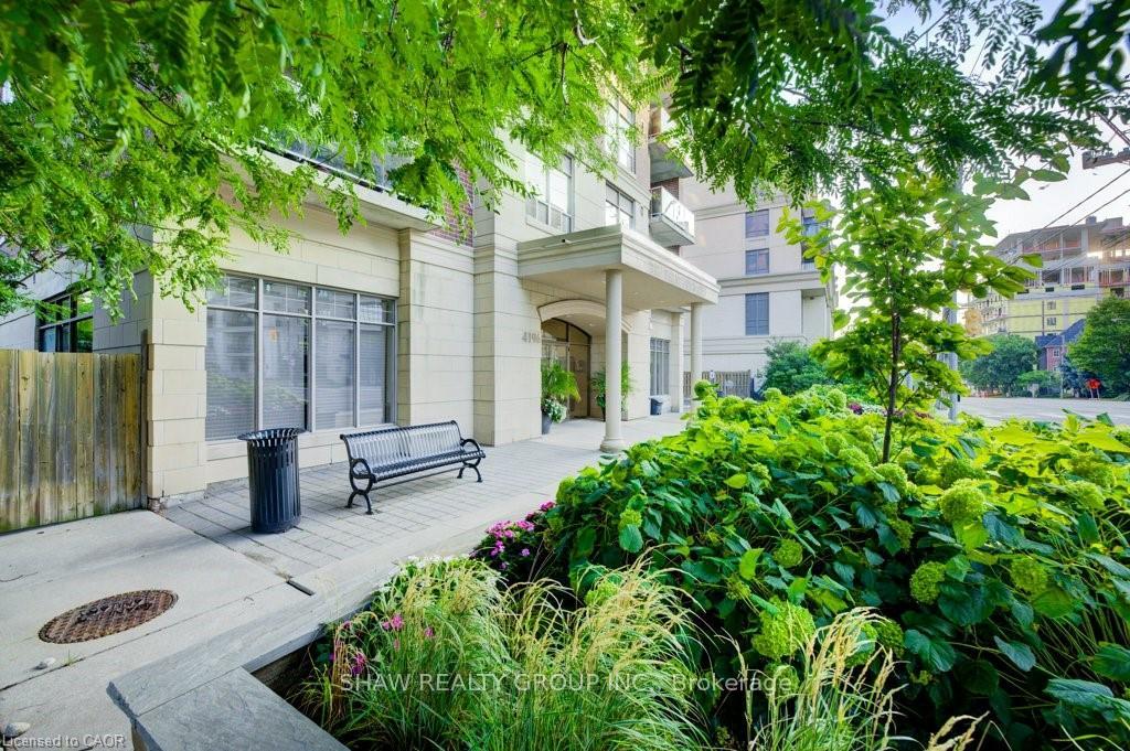 Photo 5 of Unit 309, 4196 Dundas Street, Etobicoke, Edenbridge-Humber Valley — HOMEH