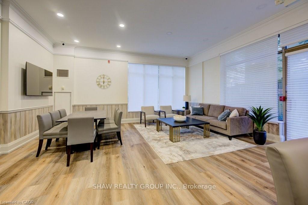 Photo 8 of Unit 309, 4196 Dundas Street, Etobicoke, Edenbridge-Humber Valley — HOMEH