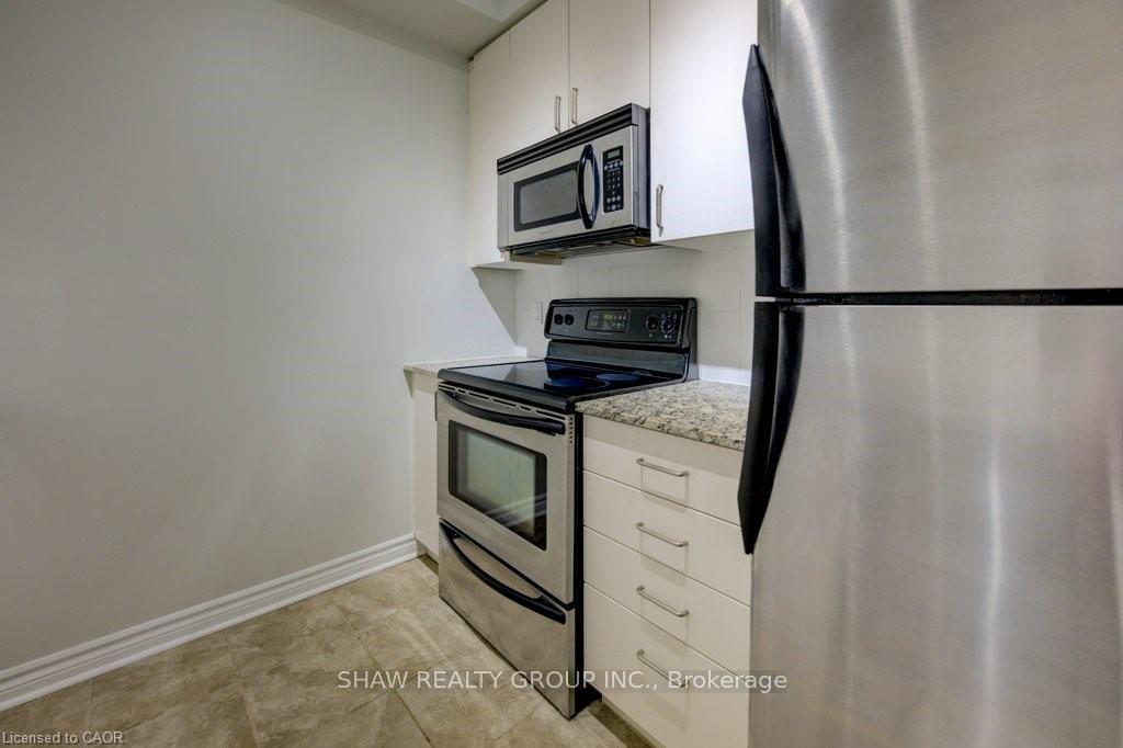 Photo 14 of Unit 309, 4196 Dundas Street, Etobicoke, Edenbridge-Humber Valley — HOMEH