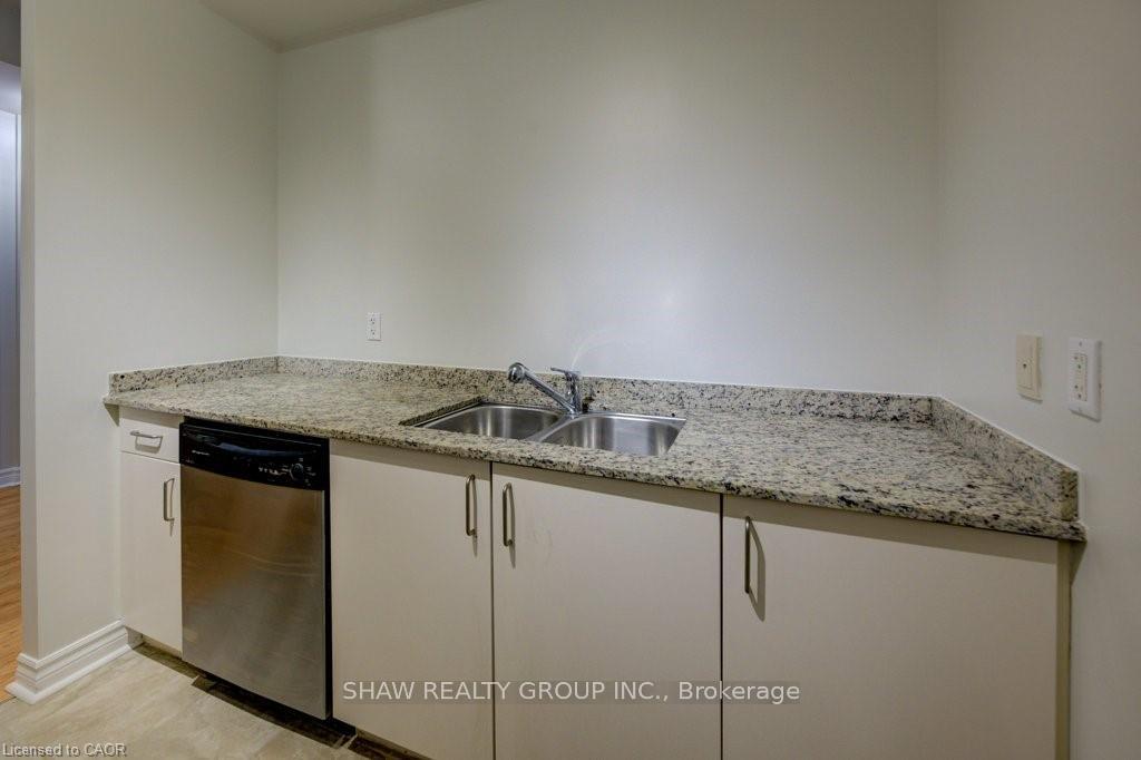 Photo 15 of Unit 309, 4196 Dundas Street, Etobicoke, Edenbridge-Humber Valley — HOMEH