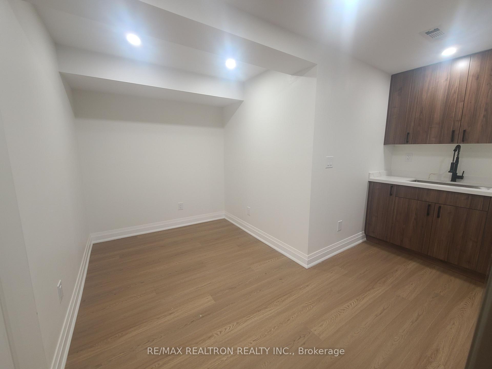 Photo 5 of 17 Mcginty Avenue, Ajax, Central East — HOMEH