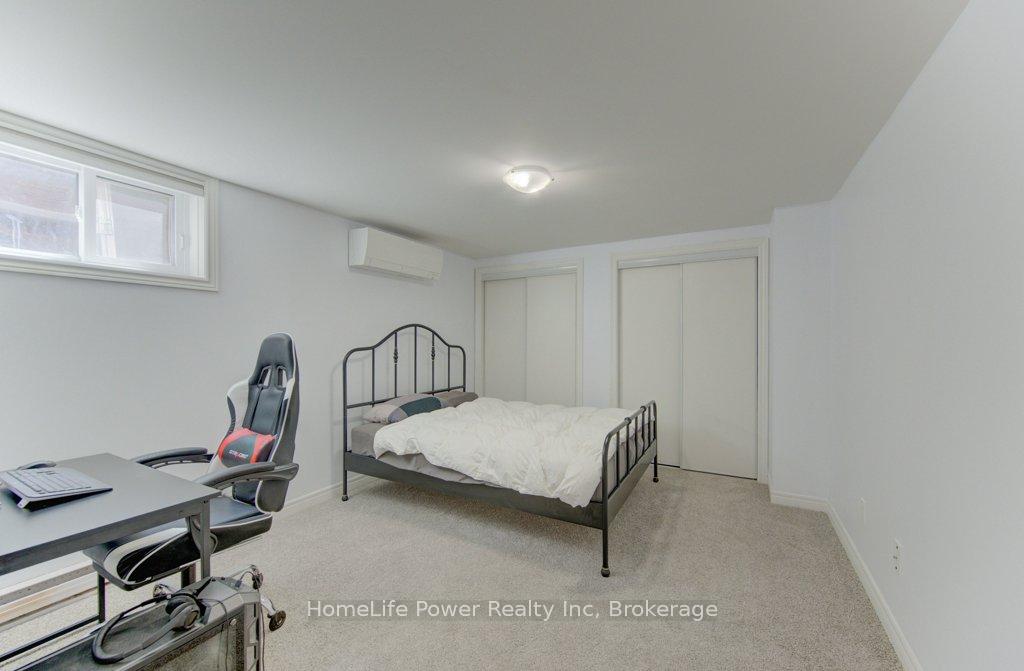 Photo 15 of 136 Dunsmere Drive, Kitchener, Laurentian Hills/Country Hills W — HOMEH