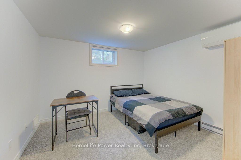 Photo 17 of 136 Dunsmere Drive, Kitchener, Laurentian Hills/Country Hills W — HOMEH