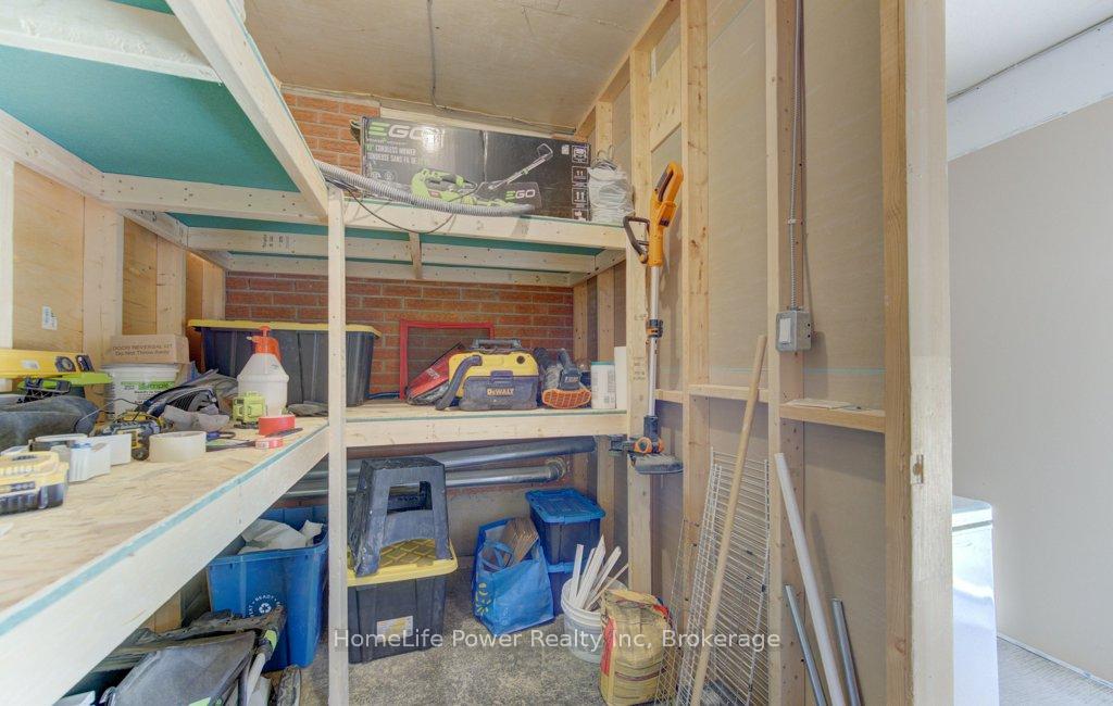 Photo 20 of 136 Dunsmere Drive, Kitchener, Laurentian Hills/Country Hills W — HOMEH