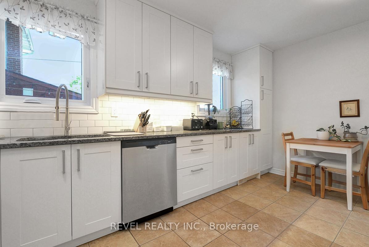 Photo 10 of 63 Findlay Avenue, Ottawa, Glebe — HOMEH