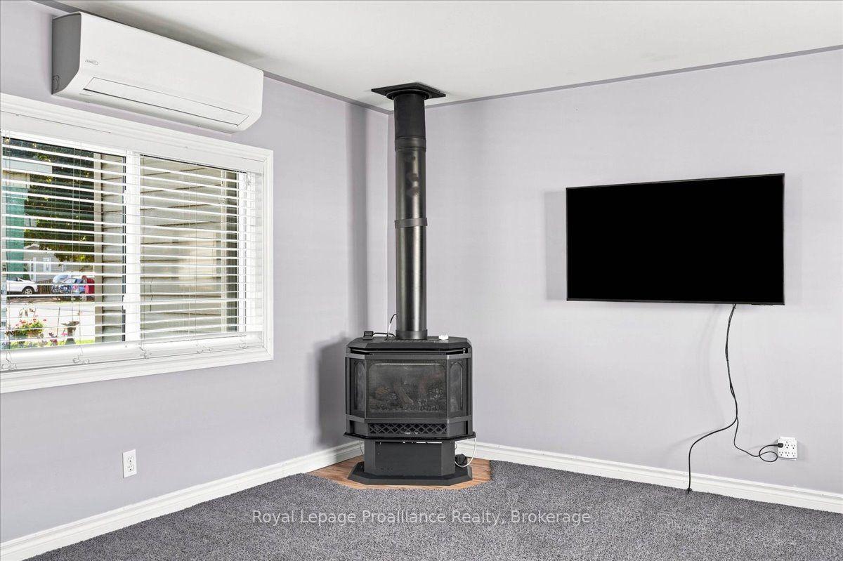 Photo 10 of 10 Nightingale Lane, Quinte West, Sidney Ward — HOMEH