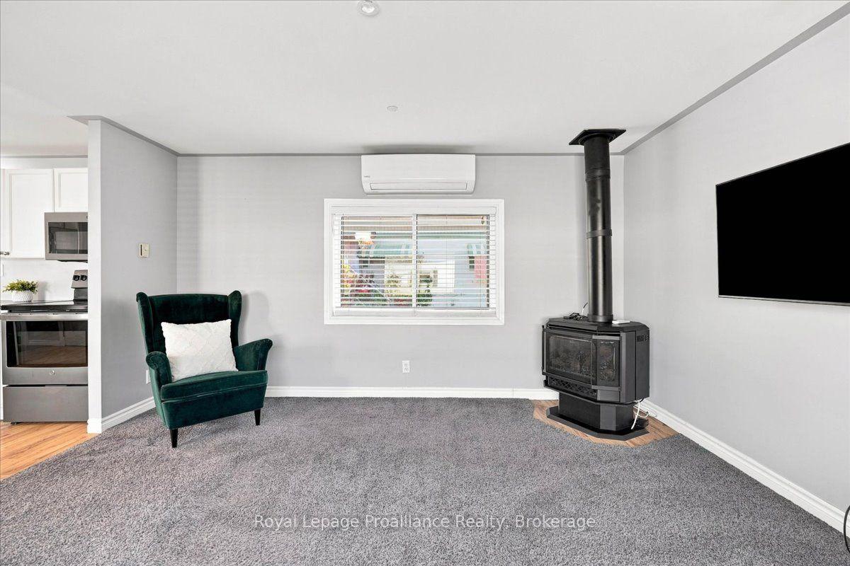 Photo 11 of 10 Nightingale Lane, Quinte West, Sidney Ward — HOMEH