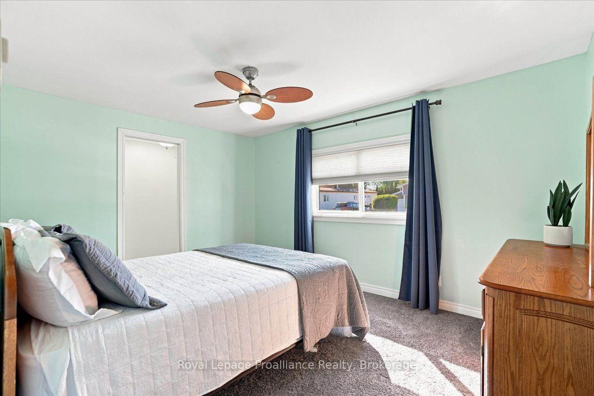 Photo 15 of 10 Nightingale Lane, Quinte West, Sidney Ward — HOMEH