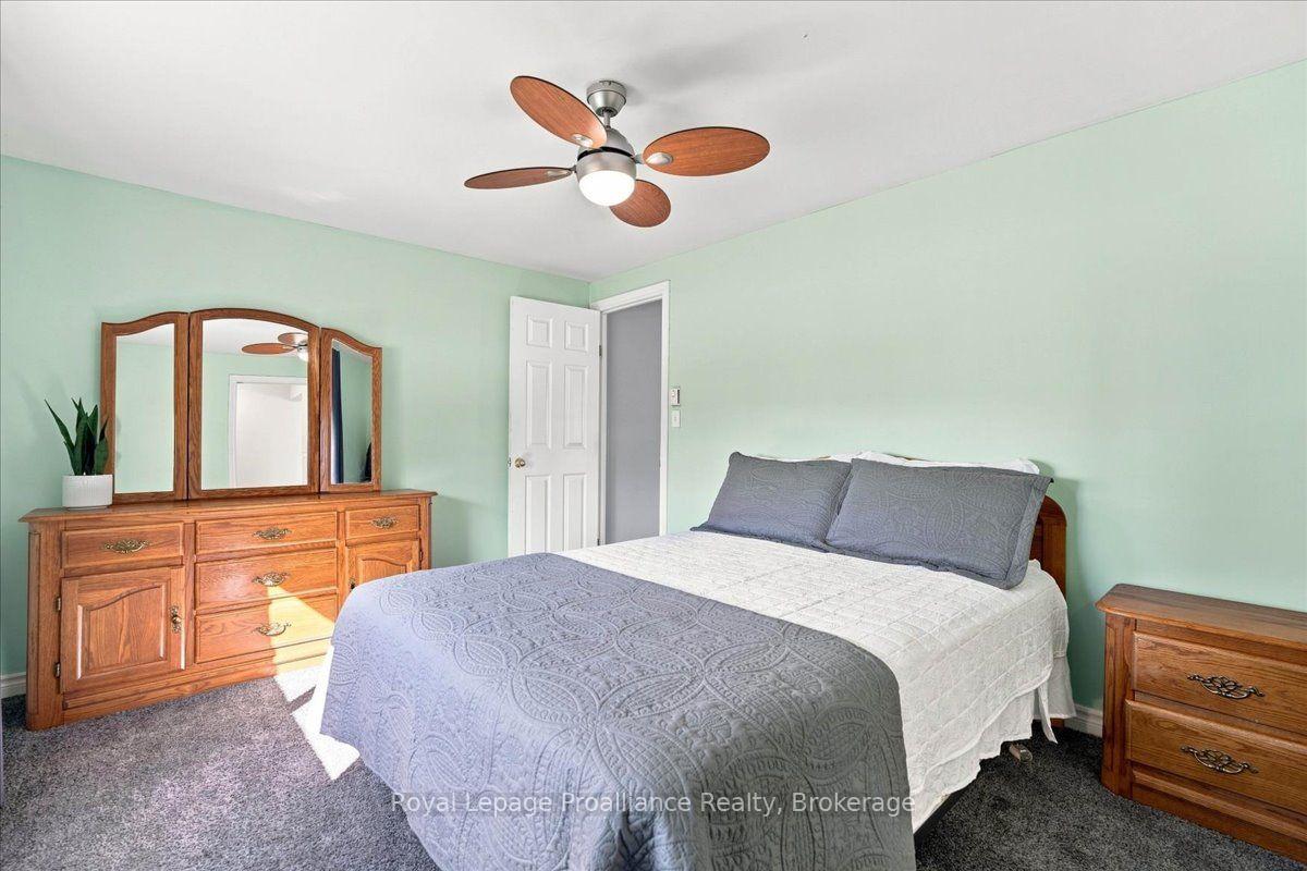 Photo 16 of 10 Nightingale Lane, Quinte West, Sidney Ward — HOMEH