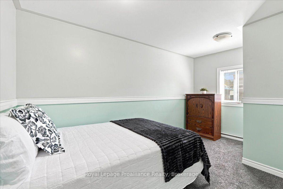 Photo 19 of 10 Nightingale Lane, Quinte West, Sidney Ward — HOMEH