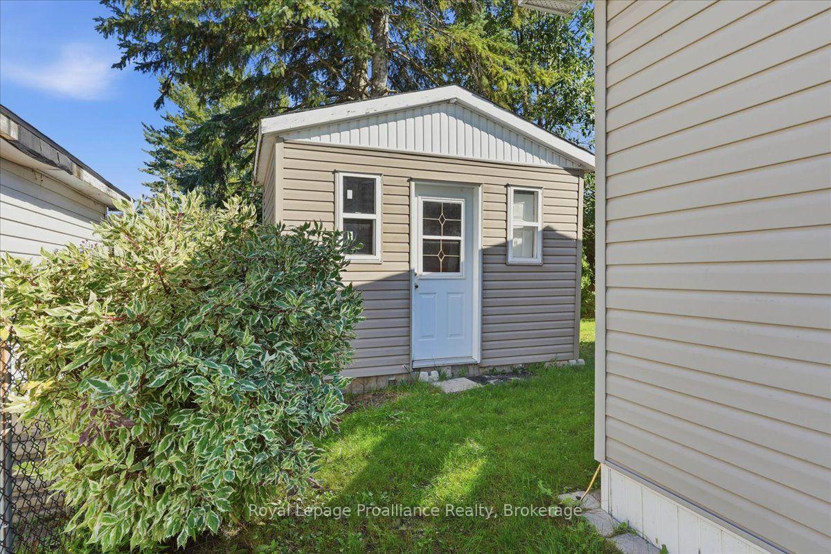 Photo 32 of 10 Nightingale Lane, Quinte West, Sidney Ward — HOMEH